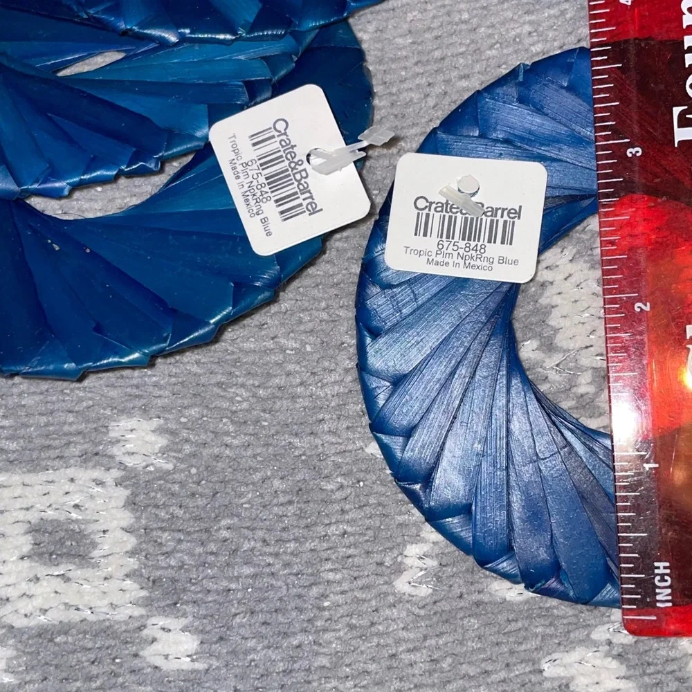 Crate & Barrel Napkin Rings Tropic Palm NpkRng Blue Set of 6 Handmade raffia NEW